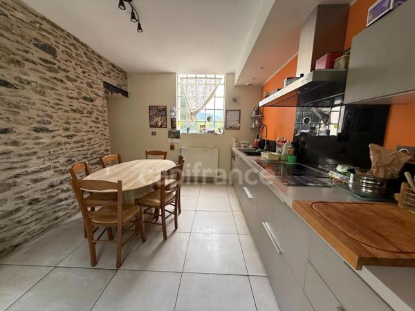 DEMEURE DE PRESTIGE FACE AUX SANCTUAIRES DE LOURDES