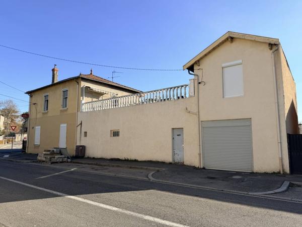 Commerce à vendre 13 pièces de 302 m²