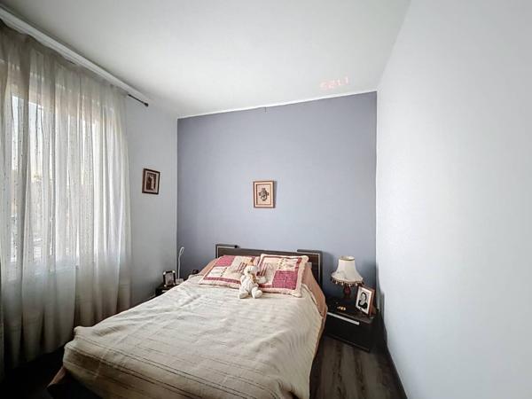 Commerce à vendre 13 pièces de 302 m²