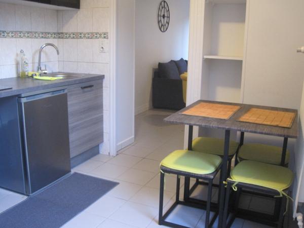 APPARTEMENT  MEUBLE  A LOUER  PROCHE CENTRE VILLE ST QUENTIN 02