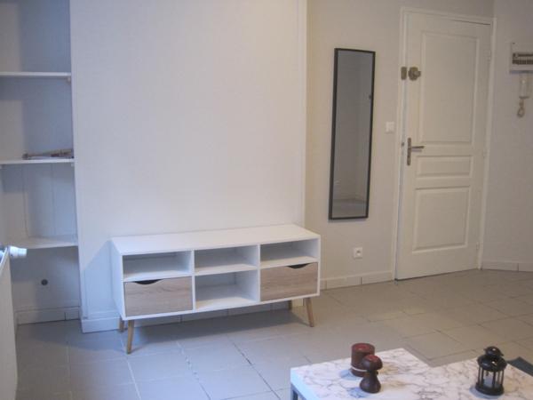 APPARTEMENT  MEUBLE  A LOUER  PROCHE CENTRE VILLE ST QUENTIN 02