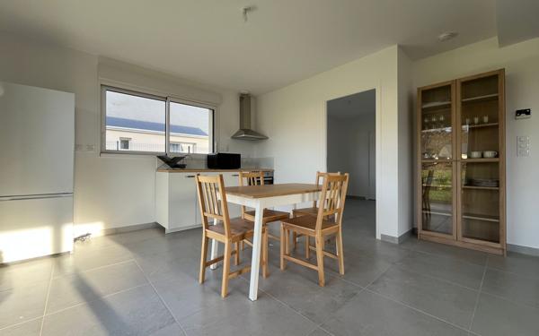 Maison à louer    3 pièces • 102,27 m2 Saint-Sébastien-de-Morsent