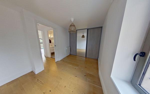 Appartement à louer    3 pièces •  Champagne-au-Mont-d'Or