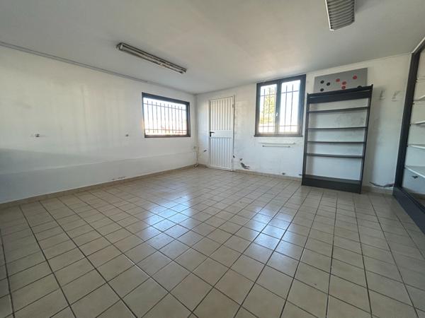 Local commercial - Peyriac De Mer -183 m2