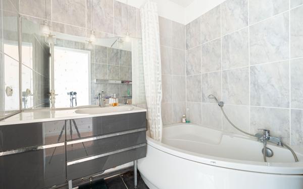 Appartement à vendre    3 pièces • 85,70 m2 Lyon 7