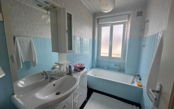 Maison à vendre    6 pièces •  Saint-Renan