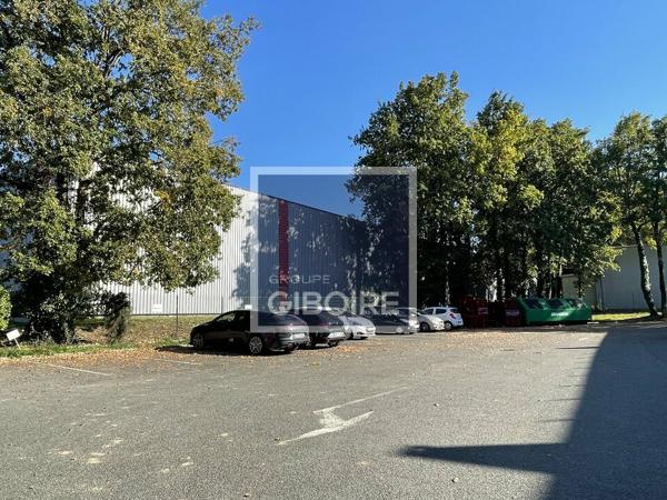 Local d'activites 630 m² à louer LA CHAPELLE SUR ERDRE (réf : 44.019035)