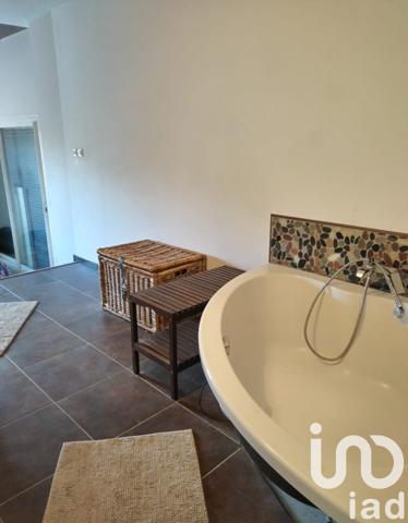 Maison à vendre 4 pièces 152 m² Saint-Vincent-la-Commanderie