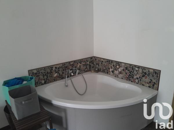 Maison à vendre 4 pièces 152 m² Saint-Vincent-la-Commanderie