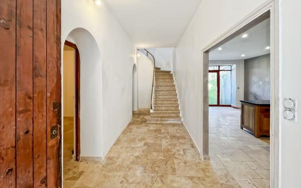 Maison à vendre    5 pièces •  Béziers