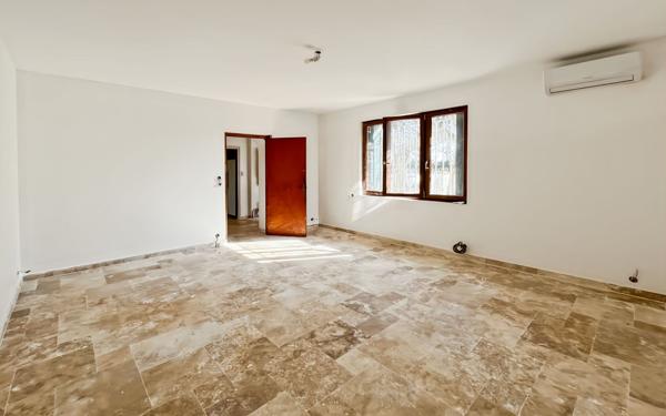 Maison à vendre    5 pièces •  Béziers