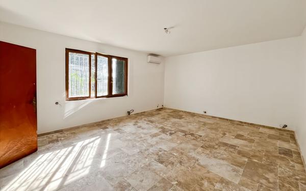 Maison à vendre    5 pièces •  Béziers