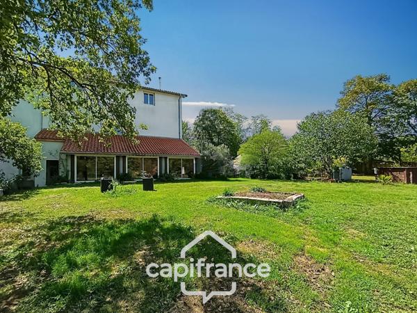 Maison / Moulin à vendre 7 pièces 330 m² CASTELSARRASIN (82)