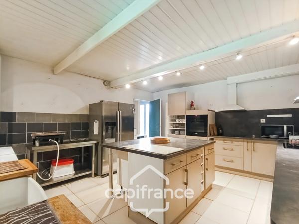 Maison / Moulin à vendre 7 pièces 330 m² CASTELSARRASIN (82)