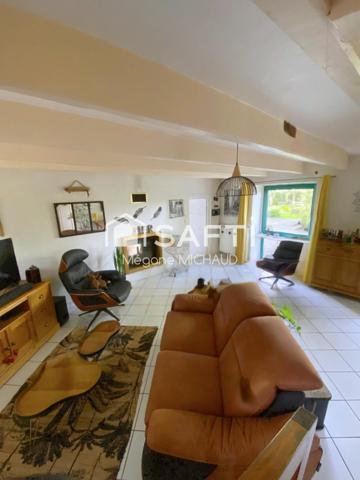 Belle maison type longère et son jardin paysagé