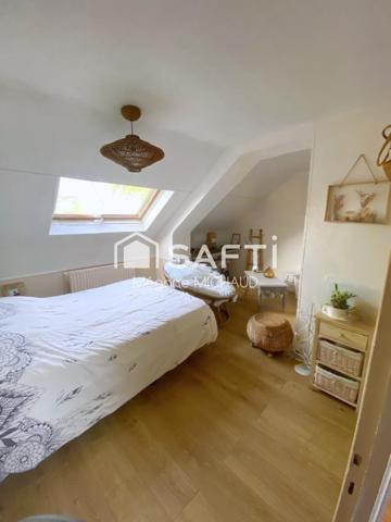 Belle maison type longère et son jardin paysagé