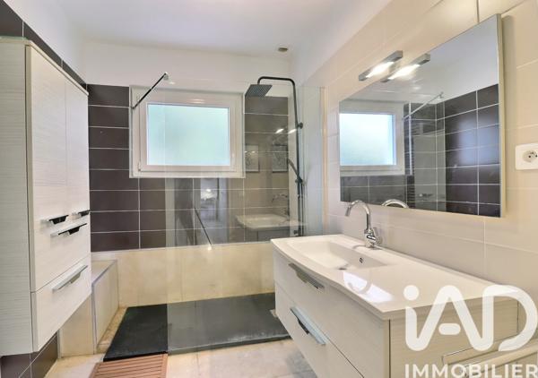 Maison à vendre 7 pièces 148 m² Ceyreste