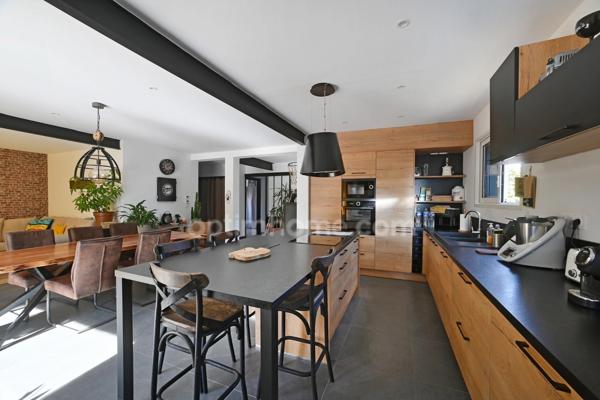 BAGNOLS-SUR-CEZE (30200) – 4 CHAMBRES – PARFAIT ÉTAT – CALME – TERRASSES – JARDIN – PISCINE CHAUFFÉE – POOL HOUSE – GARAGE