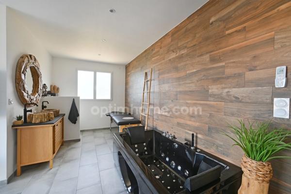 BAGNOLS-SUR-CEZE (30200) – 4 CHAMBRES – PARFAIT ÉTAT – CALME – TERRASSES – JARDIN – PISCINE CHAUFFÉE – POOL HOUSE – GARAGE