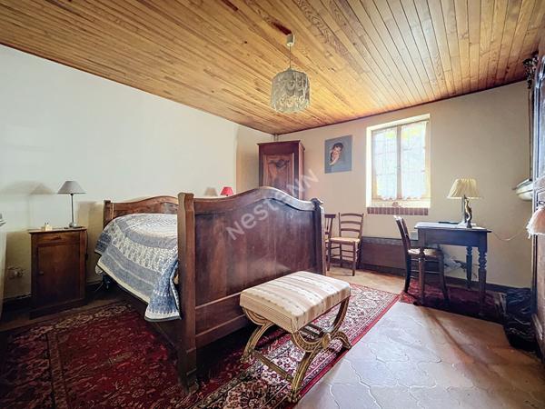 Ensemble de deux logements indépendants sur terrain arboré dans un environnement calme