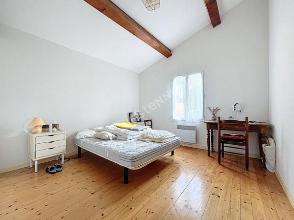 Ensemble de deux logements indépendants sur terrain arboré dans un environnement calme