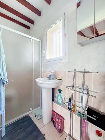 Ensemble de deux logements indépendants sur terrain arboré dans un environnement calme