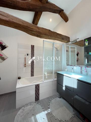 Maison 10 pièce(s) 6 chambre(s) 258 m²