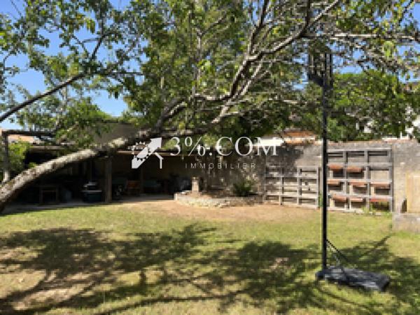 Maison 10 pièce(s) 6 chambre(s) 258 m²