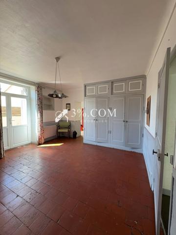 Maison 10 pièce(s) 6 chambre(s) 258 m²