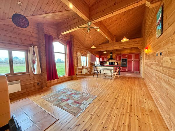 A vendre maison avec hangar à avion et accès piste aérodrome.