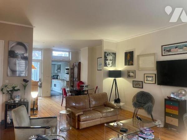 A VENDRE A LILLE dans le Nord (59) ? Secteur Boulevard de la Liberté : MAISON SEMI-BOURGEOISE S...