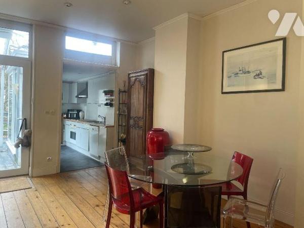 A VENDRE A LILLE dans le Nord (59) ? Secteur Boulevard de la Liberté : MAISON SEMI-BOURGEOISE S...