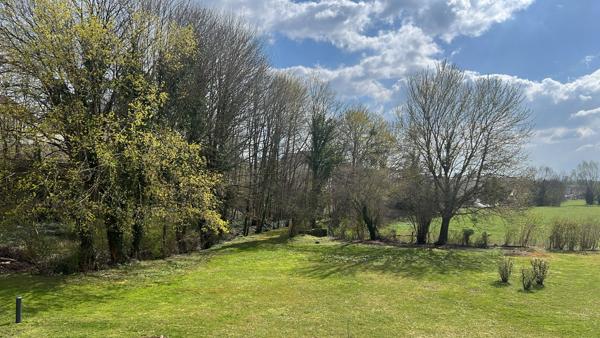 CHATILLON SUR SEINE :Appartement moderne de 130m² proche du centre ville au cœur de la nature sur 2 hectares  Châtillon-sur-Seine (21400)