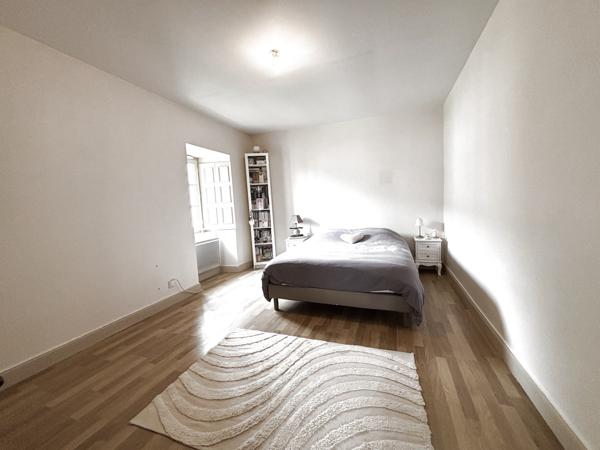 CHATILLON SUR SEINE :Appartement moderne de 130m² proche du centre ville au cœur de la nature sur 2 hectares  Châtillon-sur-Seine (21400)