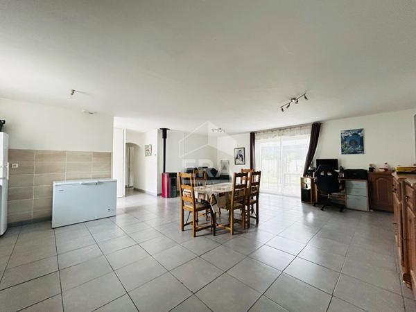 A vendre à Marsac sur L'ISLE Maison de type 4 avec jardin