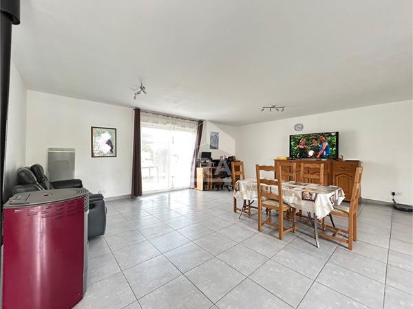 A vendre à Marsac sur L'ISLE Maison de type 4 avec jardin