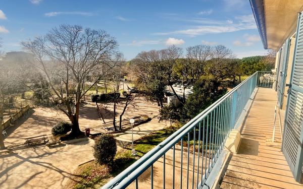 Appartement à vendre    4 pièces •  Uzès