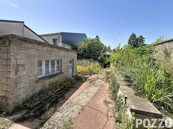 A VENDRE - IMMEUBLE en monopropriété 177m² - Centre-ville de Saint-Hilaire-du-Harcouët SAINT HILAIRE DU HARCOUET