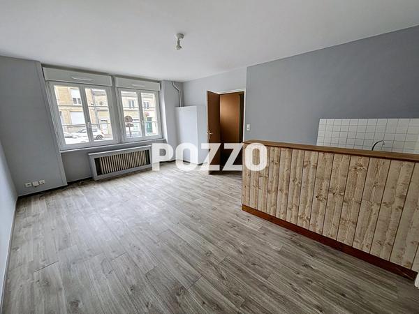 A VENDRE - IMMEUBLE en monopropriété 177m² - Centre-ville de Saint-Hilaire-du-Harcouët SAINT HILAIRE DU HARCOUET