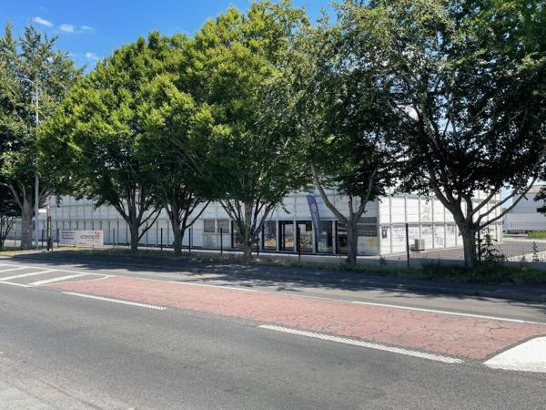 Entrepôt à Louer à SECLIN 10010 € *