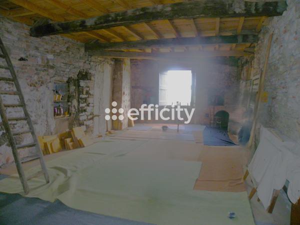 Immeuble
         12 pièces
        - 189 m² 280 000 € *