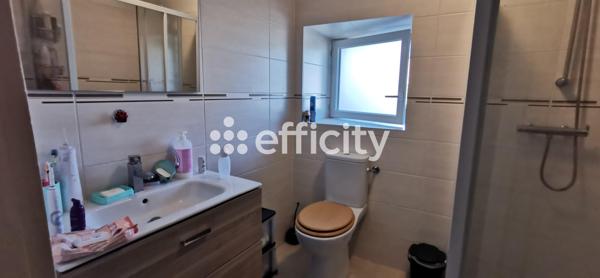Immeuble
         12 pièces
        - 189 m² 280 000 € *