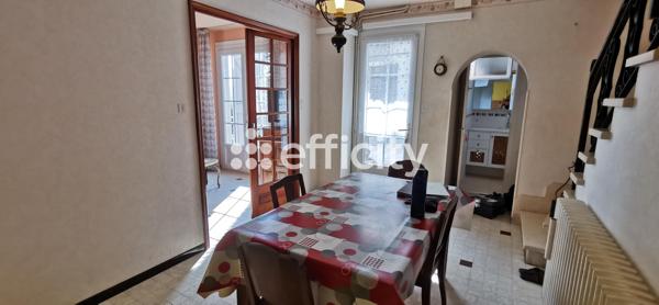 Immeuble
         12 pièces
        - 189 m² 280 000 € *