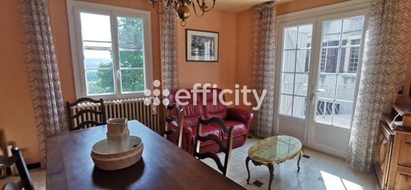 Immeuble
         12 pièces
        - 189 m² 280 000 € *