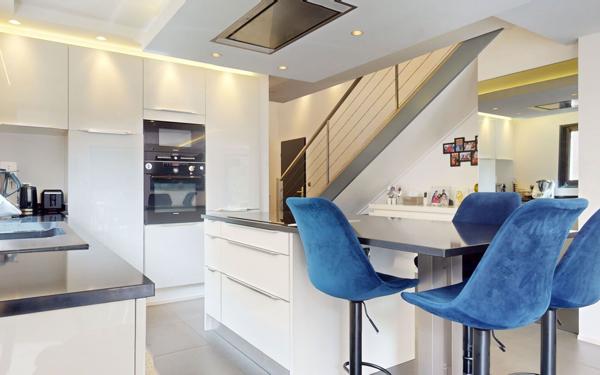 Maison à vendre    5 pièces • 120,65 m2 Lyon 5