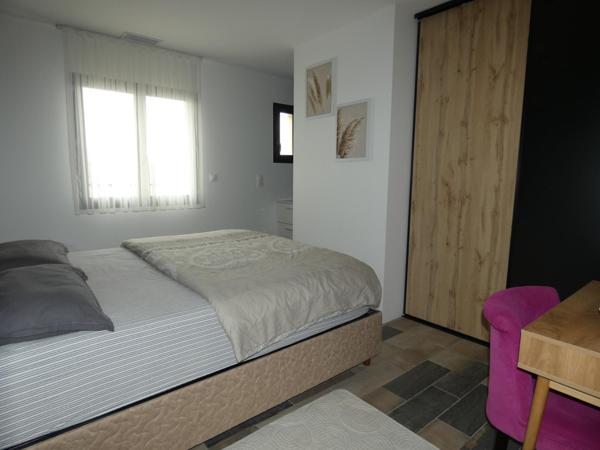 Villa plain pied 125 m² sur terrain 450 m² avec piscine