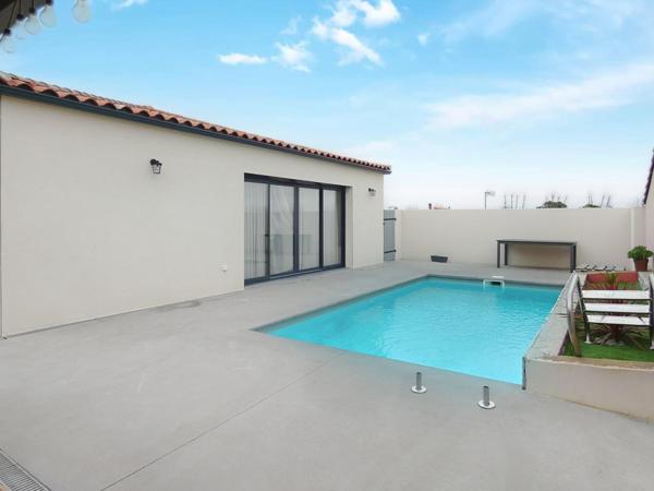 Villa plain pied 125 m² sur terrain 450 m² avec piscine