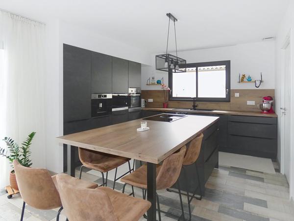 Villa plain pied 125 m² sur terrain 450 m² avec piscine