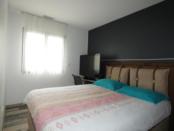 Villa plain pied 125 m² sur terrain 450 m² avec piscine