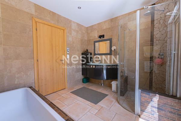 Nestenn Igny - Maison familiale 250 m² Palaiseau (Pileu) - 6 chambres - Séjour 57 m² sud - DPE B - Pompe à chaleur - Sous-sol total - Garage 4 voitures - Proche RER, Saclay et Vélizy